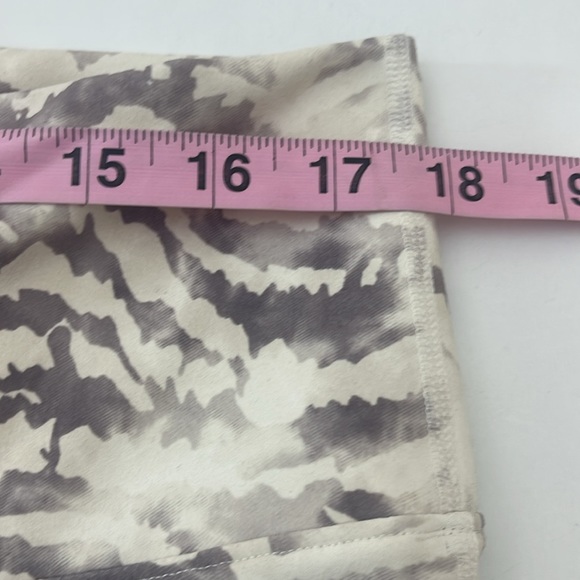 Fabletics Boost Powerhold High Waisted 7/8 Leggings Runyon Pink Cloud 1X - Picture 12 of 14